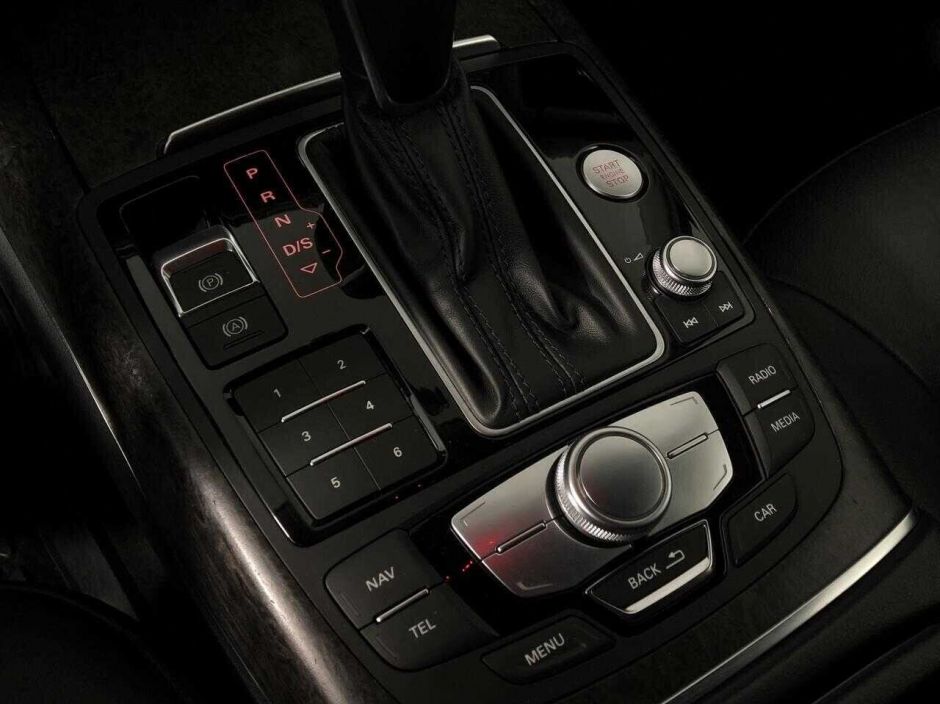 Audi A6 1.8 РКПП, 2017, 81 000 км фото 12