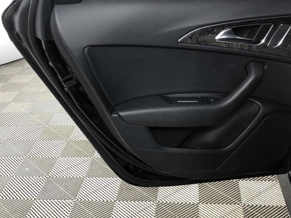 Audi A6 1.8 РКПП, 2017, 81 000 км фото 14