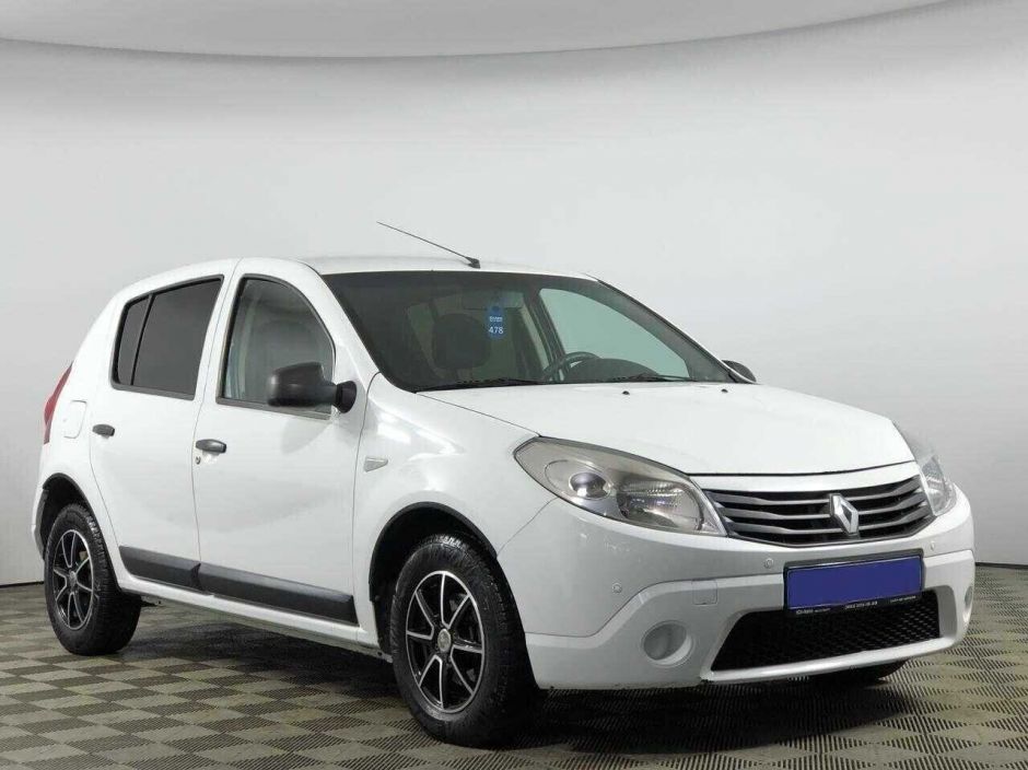 Renault Sandero 1.6 АКПП, 2012, 145 000 км фото 3