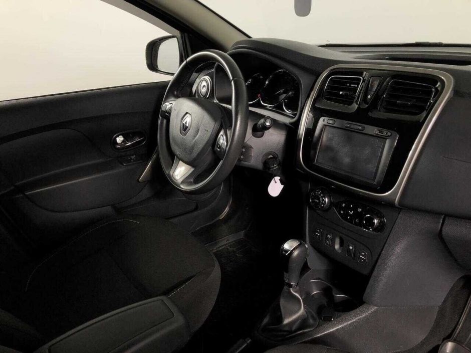 Renault Sandero 1.6 АКПП, 2016, 97 000 км фото 9