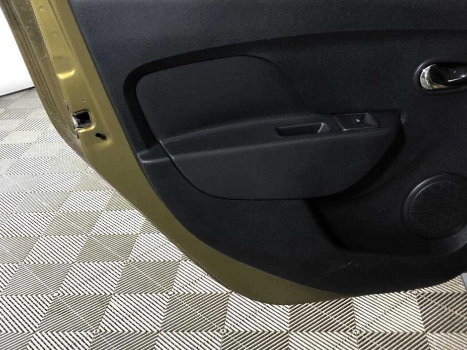 Renault Sandero 1.6 АКПП, 2016, 97 000 км фото 11