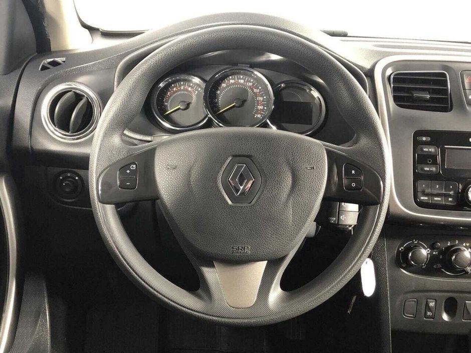 Renault Sandero 1.6 АКПП, 2018, 67 000 км фото 8