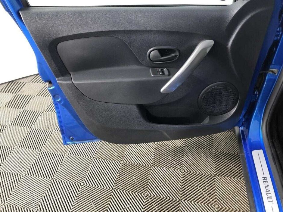 Renault Sandero 1.6 АКПП, 2018, 67 000 км фото 11