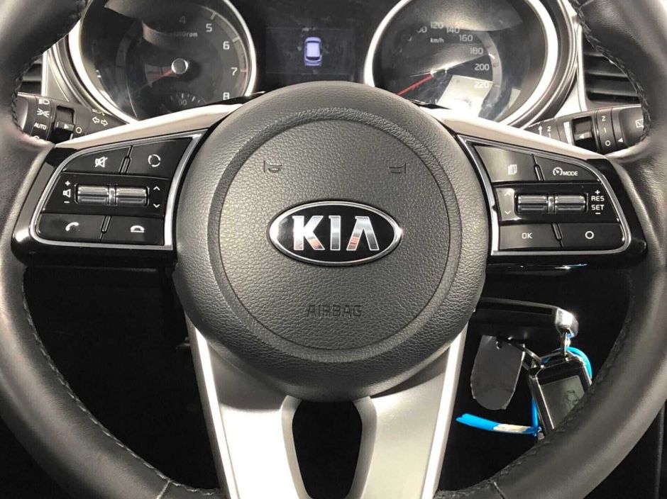 Kia Ceed 1.6 АКПП, 2019, 62 000 км фото 8