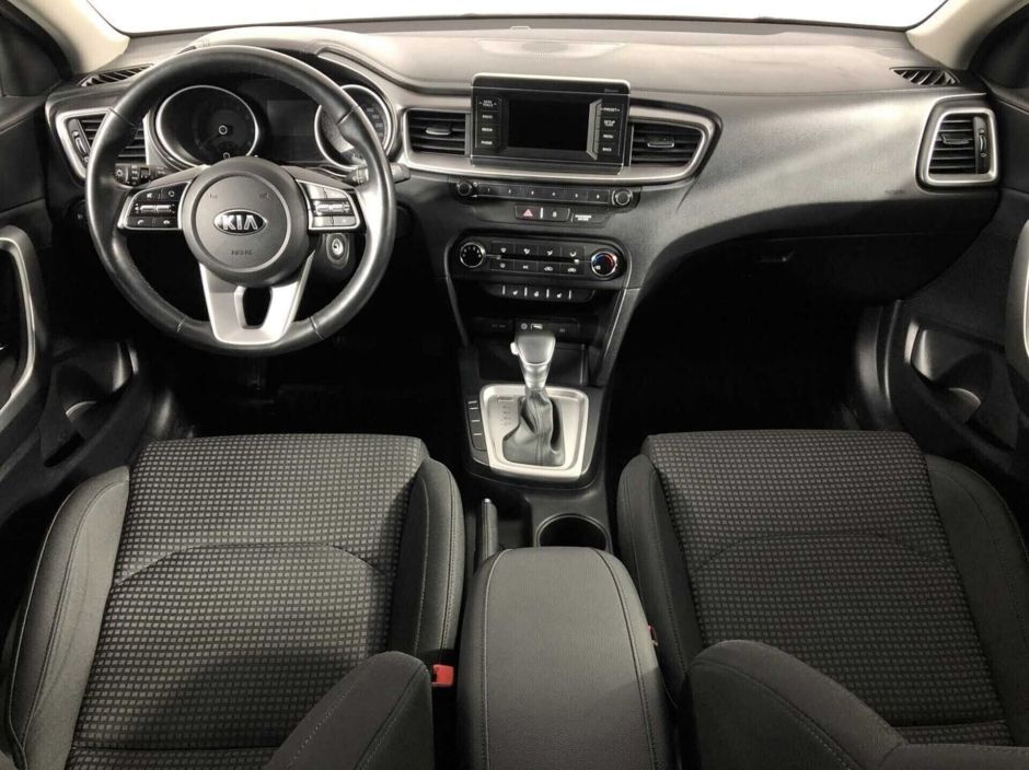 Kia Ceed 1.6 АКПП, 2019, 50 000 км фото 3