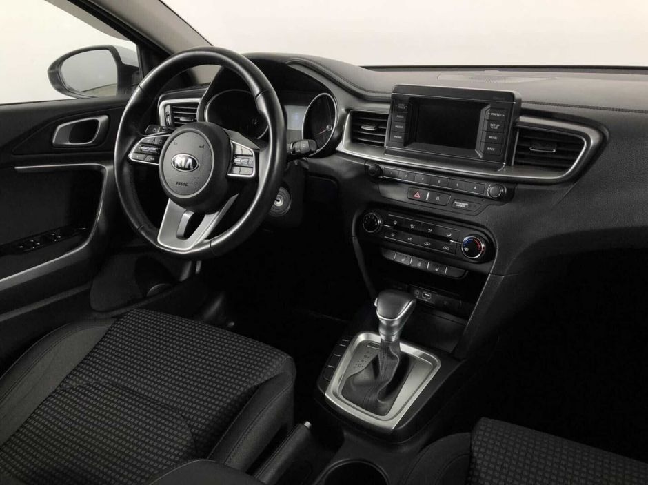 Kia Ceed 1.6 АКПП, 2019, 50 000 км фото 5