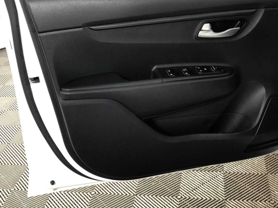 Kia Rio 1.6 АКПП, 2019, 50 000 км фото 8