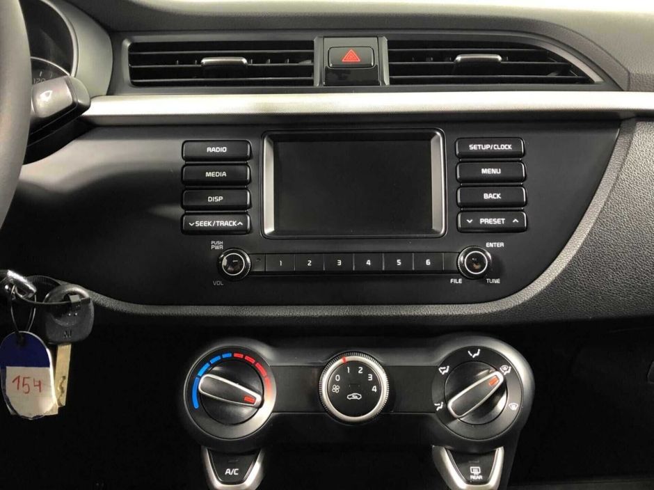 Kia Rio 1.6 МКПП, 2019, 55 000 км фото 9