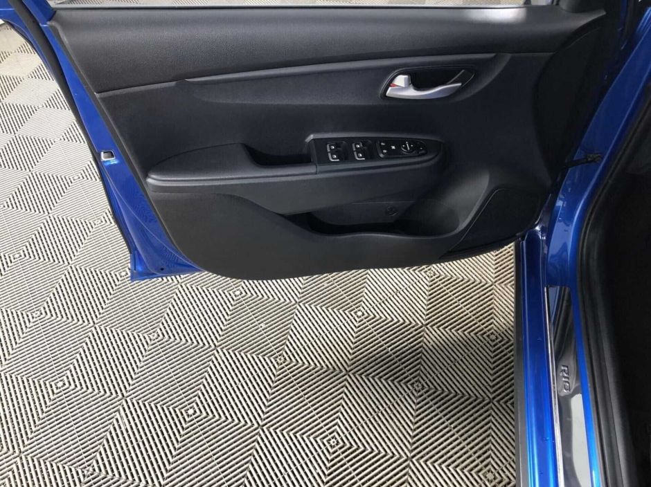 Kia Rio 1.6 АКПП, 2018, 67 000 км фото 12