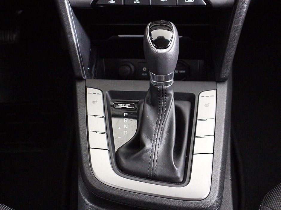 Hyundai Elantra 1.6 АКПП, 2016, 83 000 км фото 7