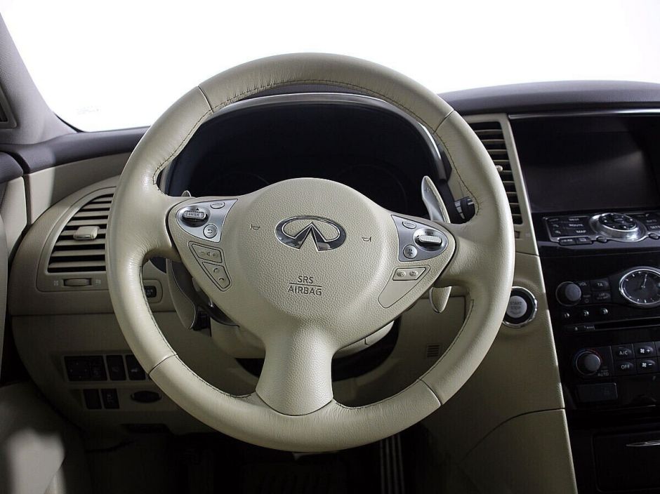 Infiniti QX70 3.7 АКПП, 2015, 105 000 км фото 4