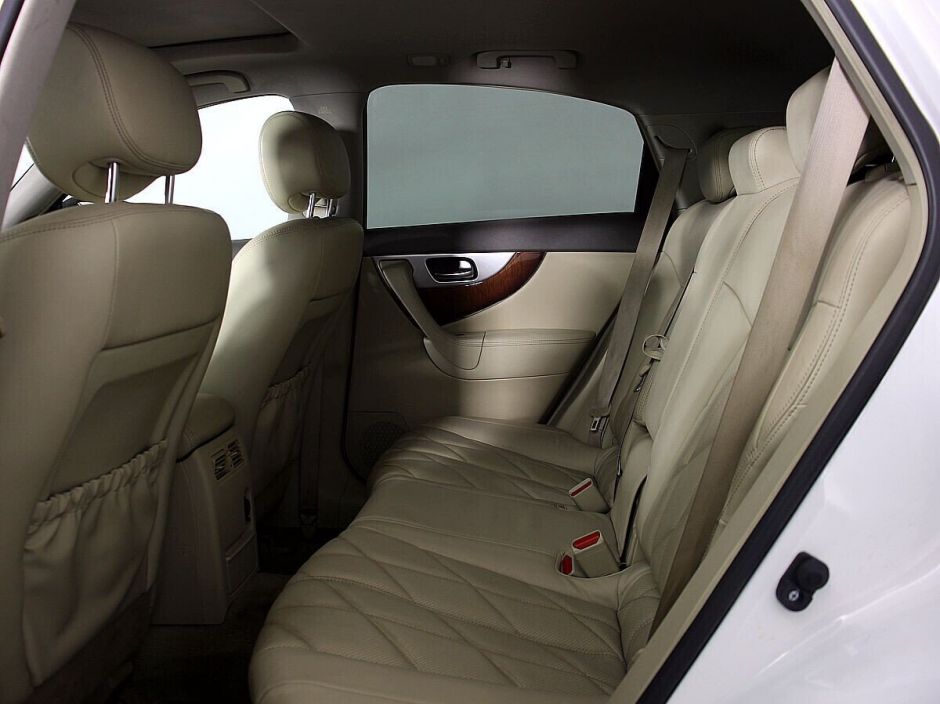 Infiniti QX70 3.7 АКПП, 2015, 105 000 км фото 8
