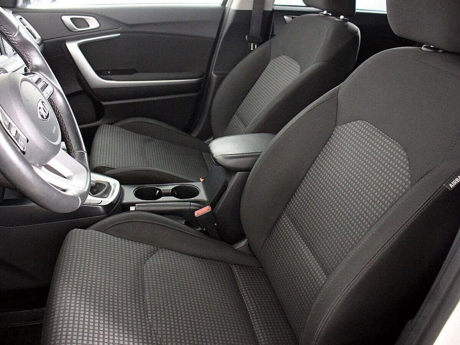 Kia Ceed 1.6 АКПП, 2019, 60 000 км фото 3