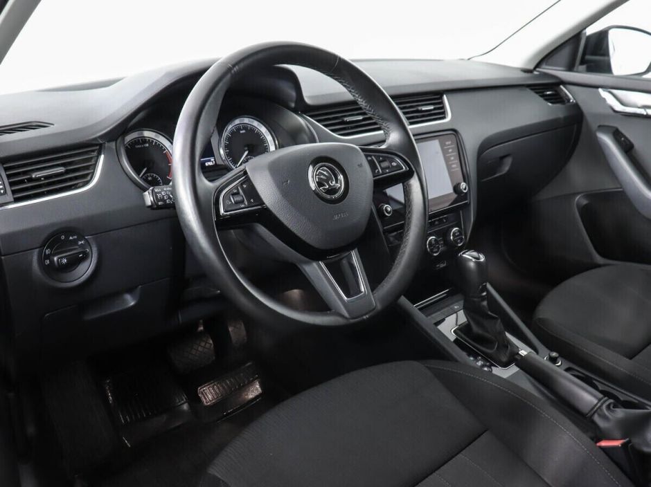 Skoda Octavia 1.6 АКПП, 2018, 72 000 км фото 3