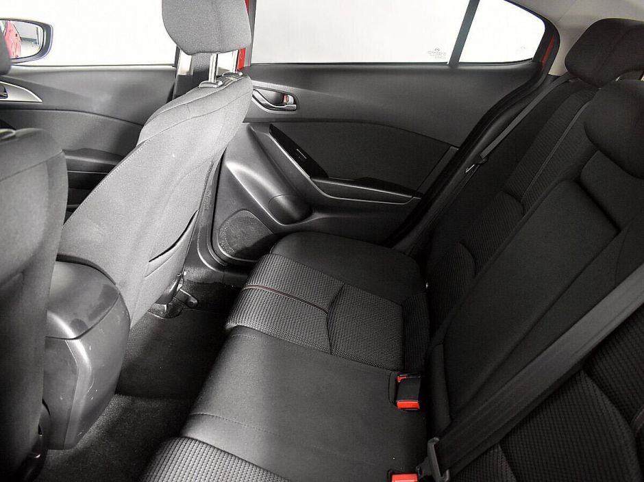 Mazda 3 1.5 АКПП, 2019, 49 000 км фото 8