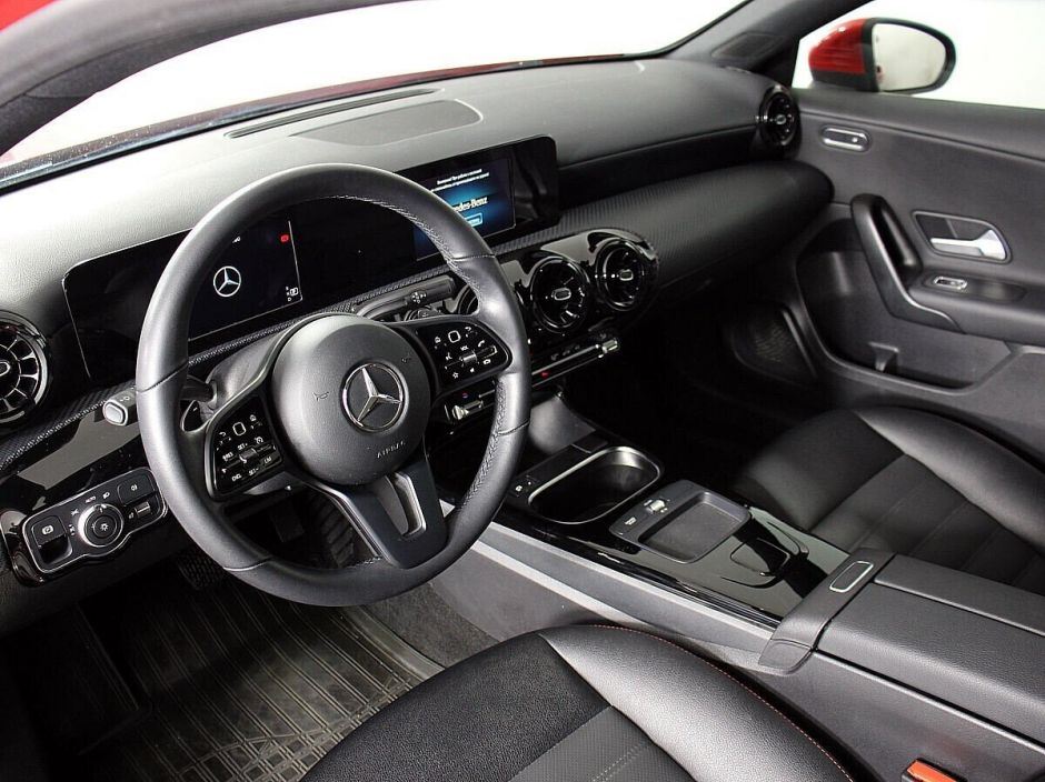 Mercedes-Benz A-Класс 1.3 РКПП, 2018, 59 000 км фото 4
