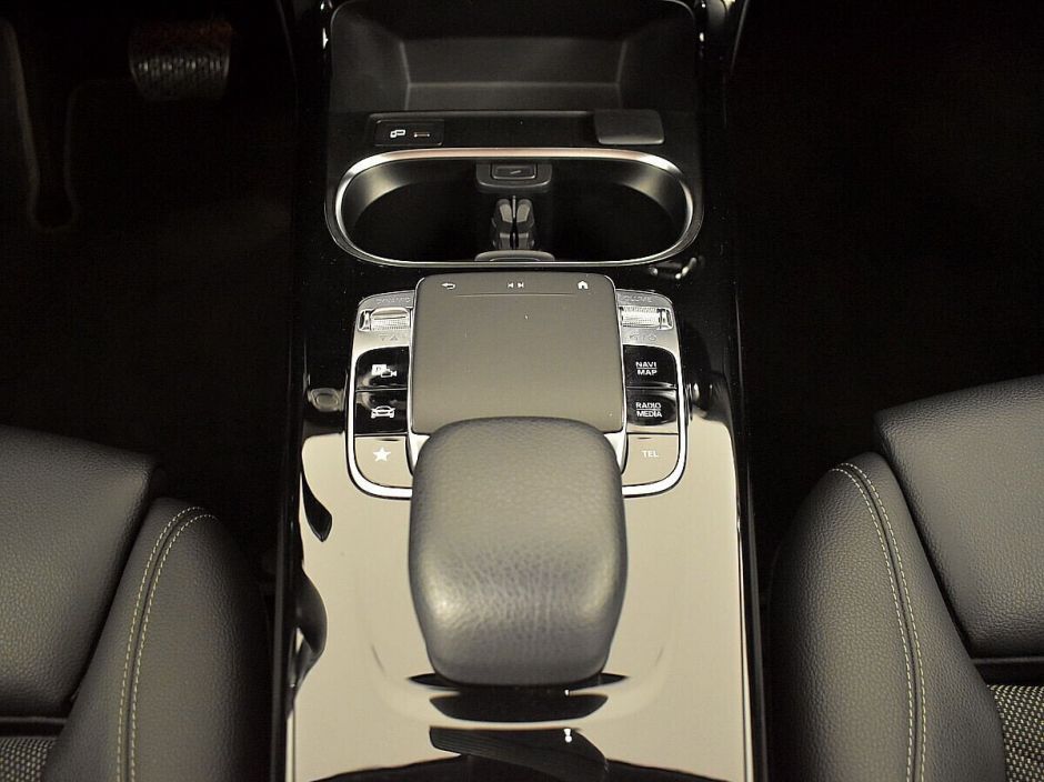 Mercedes-Benz A-Класс 1.3 РКПП, 2018, 64 000 км фото 7