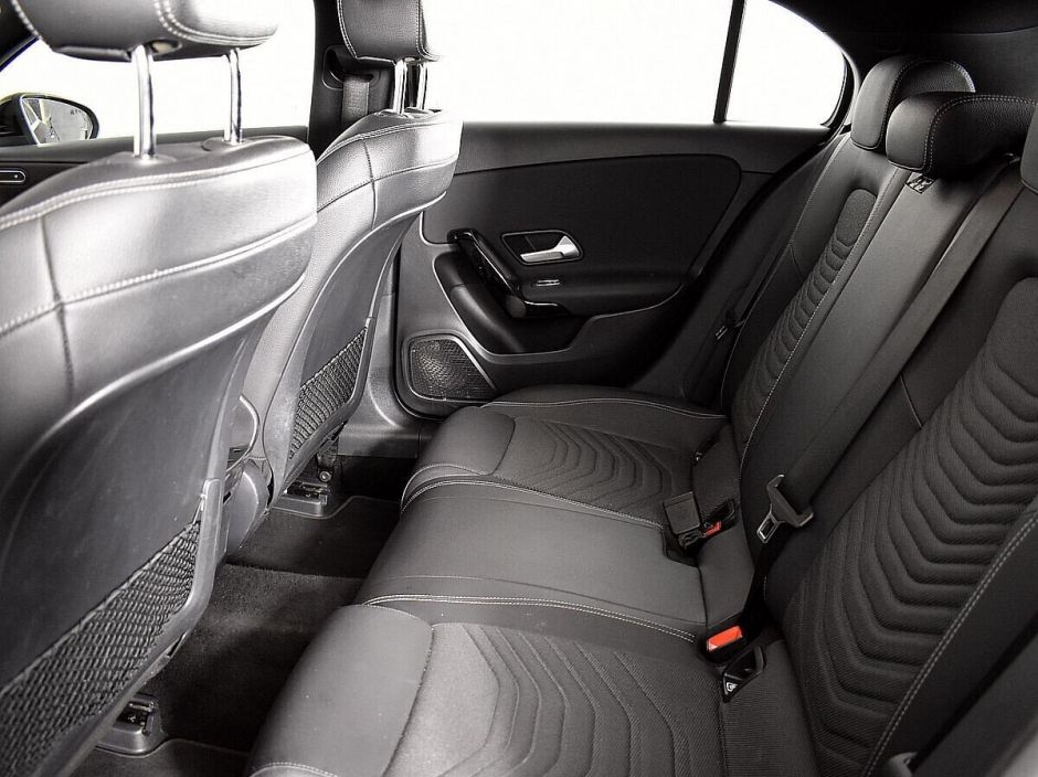 Mercedes-Benz A-Класс 1.3 РКПП, 2018, 64 000 км фото 8