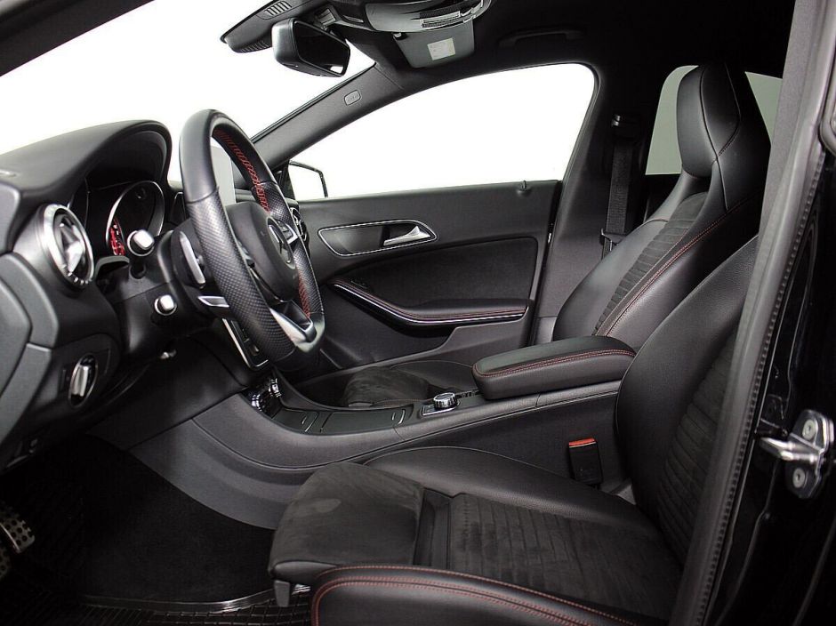 Mercedes-Benz CLA 1.6 РКПП, 2018, 71 000 км фото 3