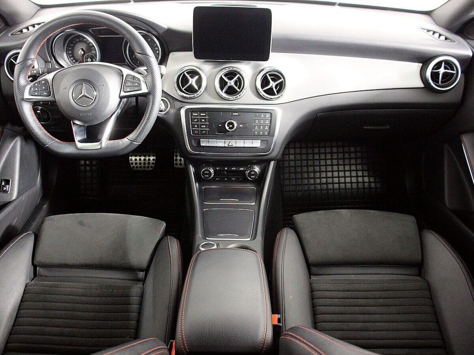 Mercedes-Benz CLA 1.6 РКПП, 2018, 71 000 км фото 6