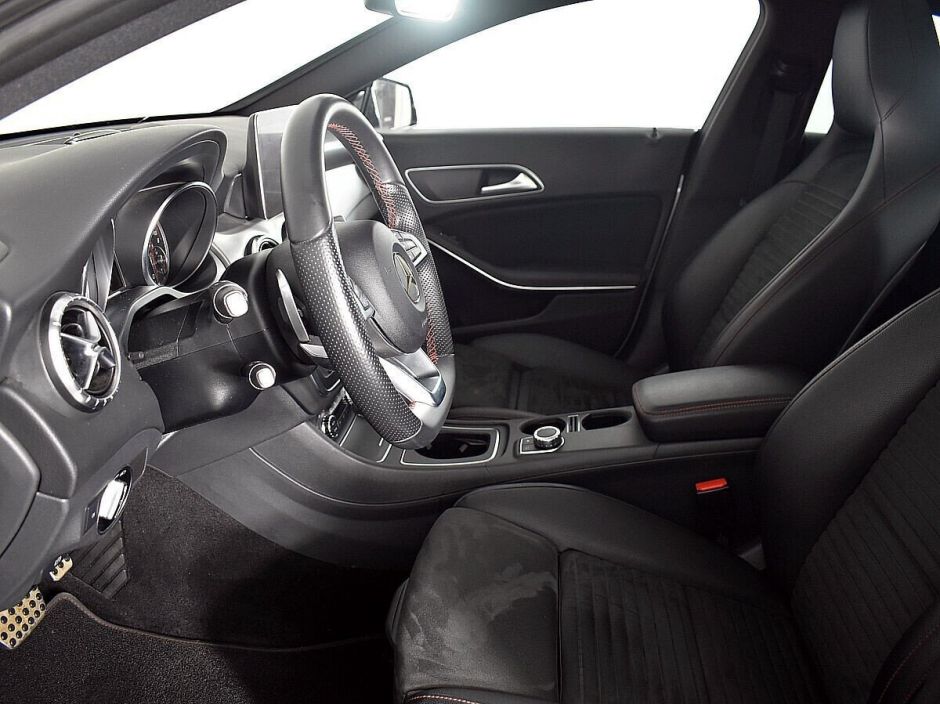 Mercedes-Benz CLA 2.0 РКПП, 2019, 50 000 км фото 3