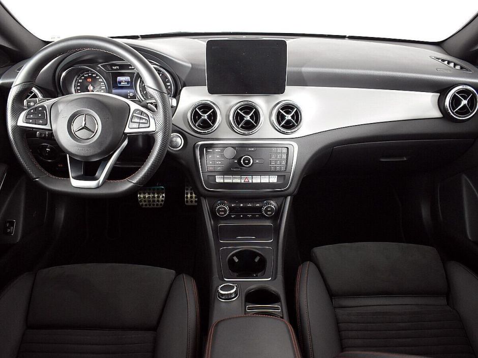 Mercedes-Benz CLA 2.0 РКПП, 2019, 50 000 км фото 5