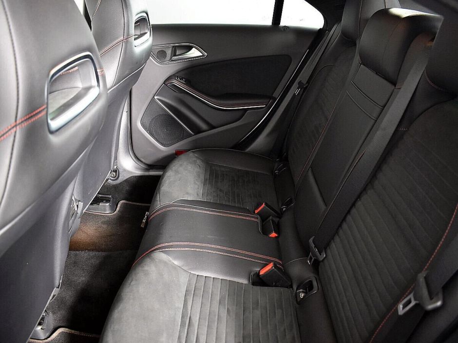 Mercedes-Benz CLA 2.0 РКПП, 2019, 50 000 км фото 7