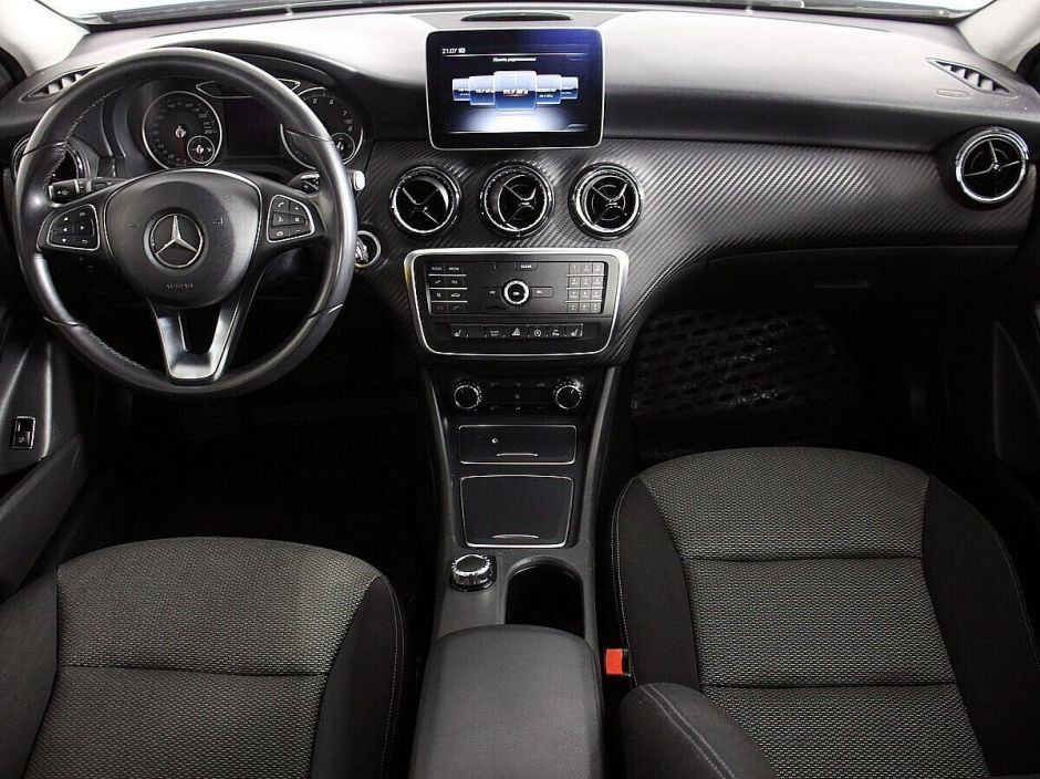 Mercedes-Benz GLA 1.6 РКПП, 2017, 77 000 км фото 5