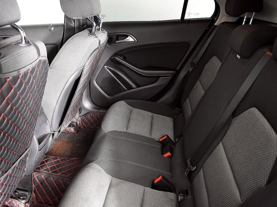 Mercedes-Benz GLA 1.6 РКПП, 2018, 63 000 км фото 8