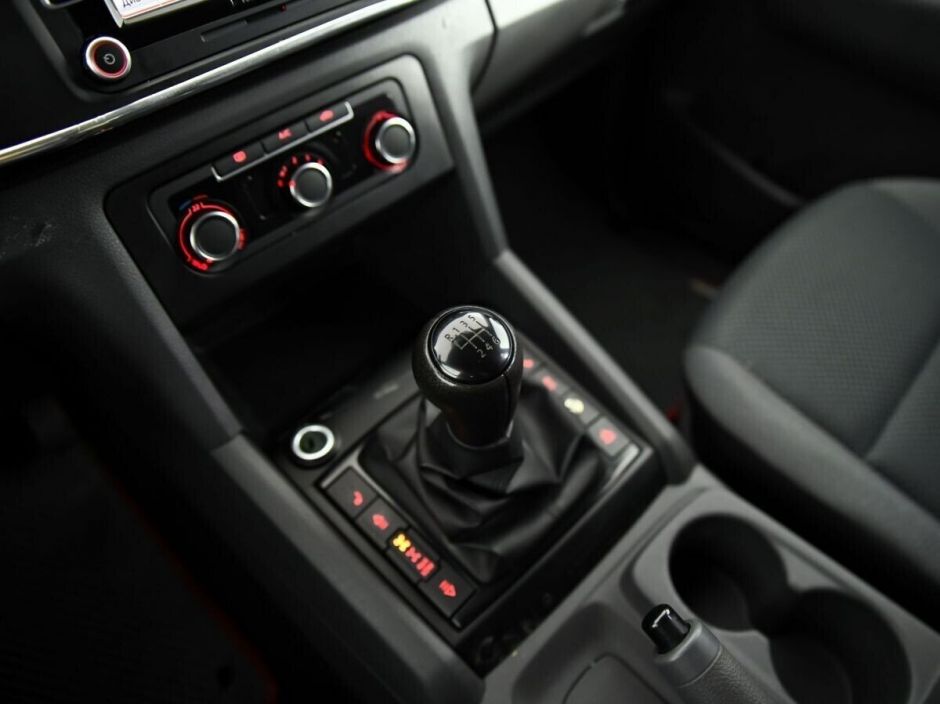 Volkswagen Amarok 2.0 МКПП, 2013, 120 000 км фото 7