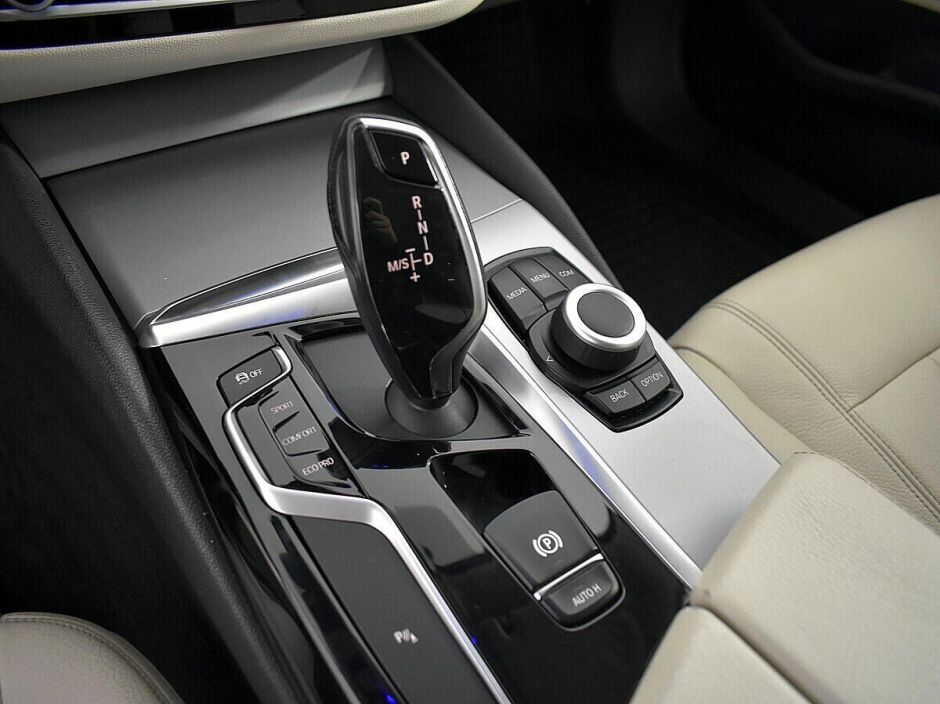 BMW 5 серии 2.0 АКПП, 2018, 64 000 км фото 9