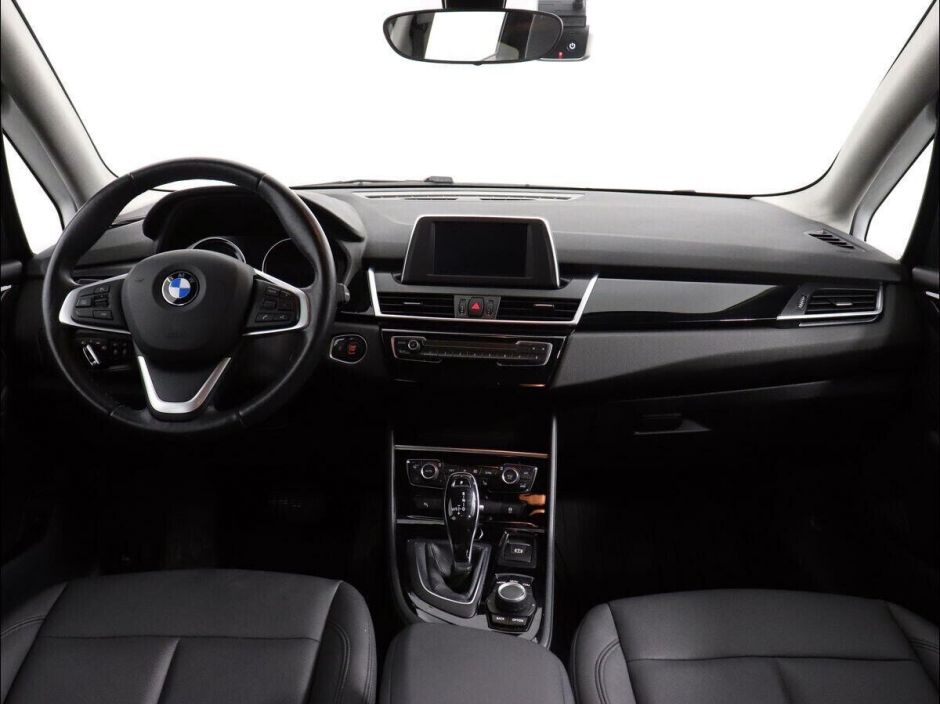 BMW 2 серии Active Tourer 1.5 РКПП, 2019, 50 000 км фото 5