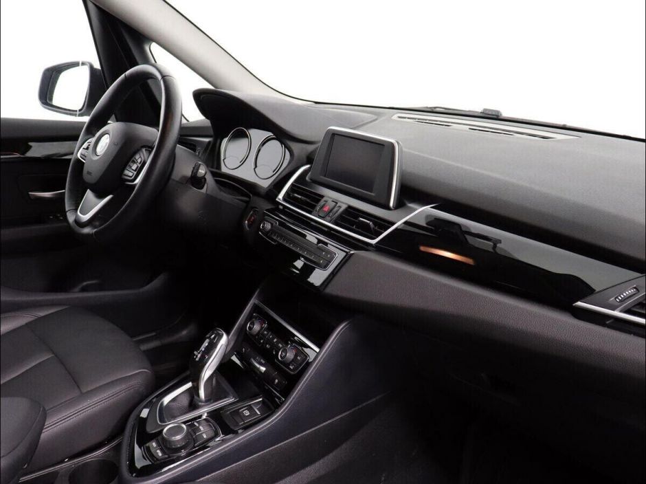 BMW 2 серии Active Tourer 1.5 РКПП, 2019, 50 000 км фото 6