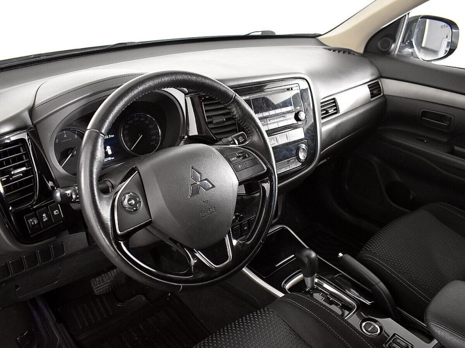 Mitsubishi Outlander 2.0 CVT, 2017, 73 000 км фото 6