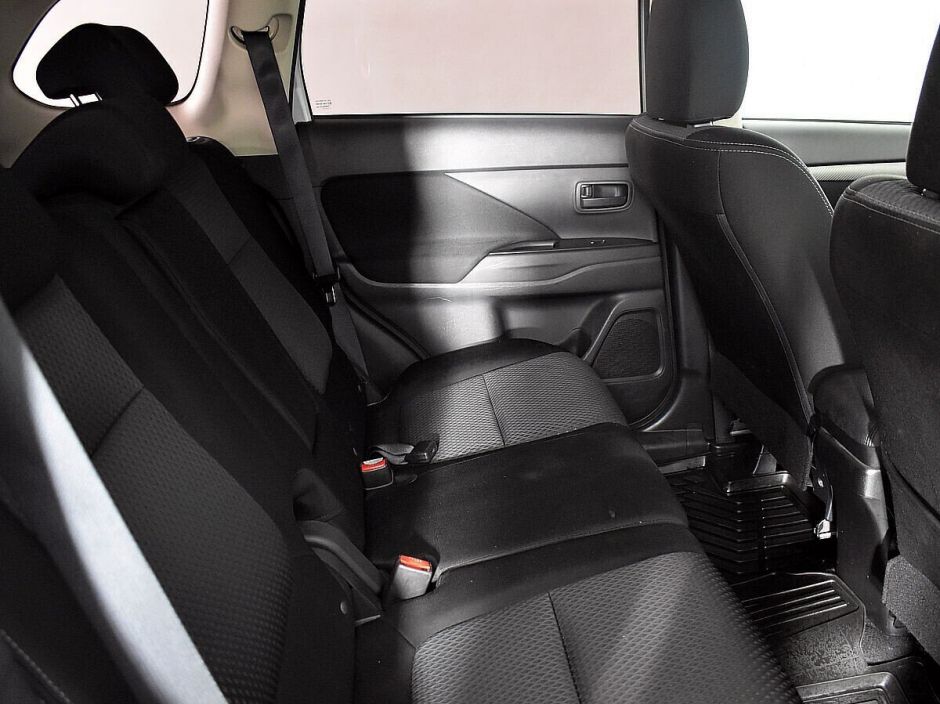 Mitsubishi Outlander 2.0 CVT, 2017, 73 000 км фото 13