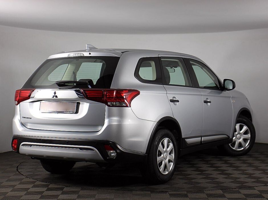 Mitsubishi Outlander 2.0 CVT, 2020, 40 000 км фото 3