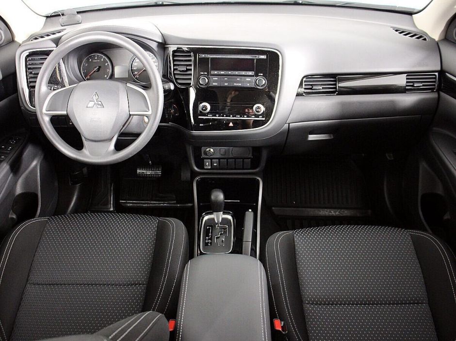 Mitsubishi Outlander 2.0 CVT, 2020, 40 000 км фото 7