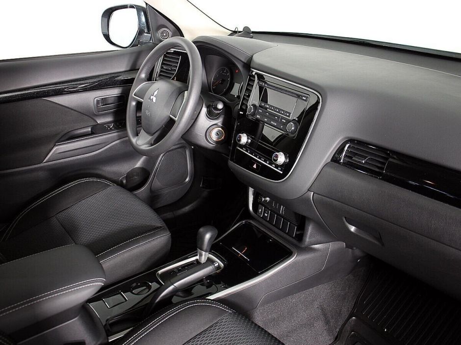 Mitsubishi Outlander 2.0 CVT, 2020, 40 000 км фото 10