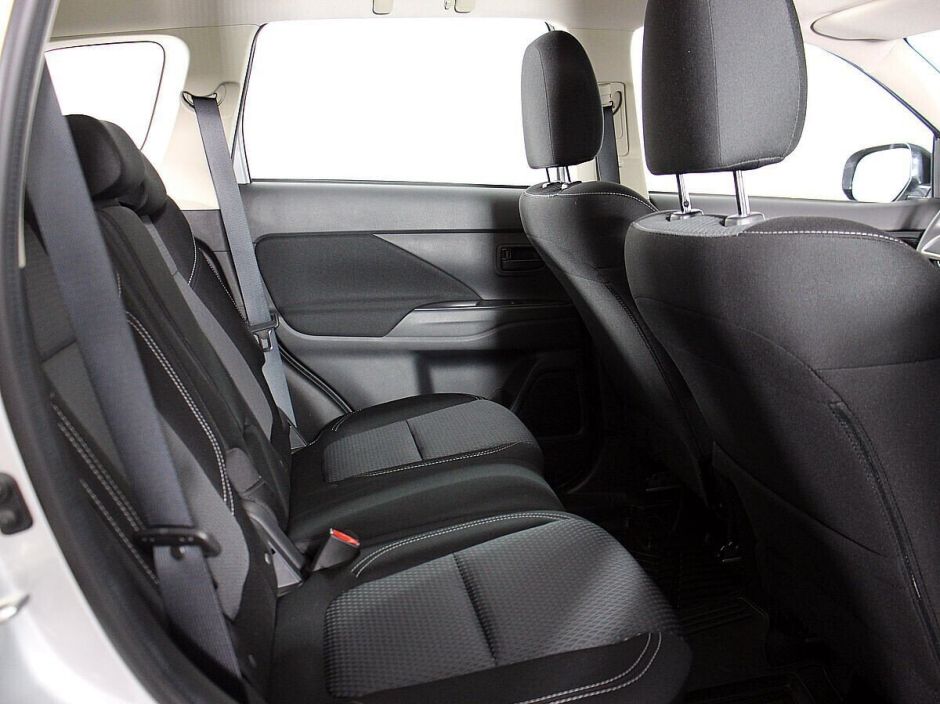 Mitsubishi Outlander 2.0 CVT, 2020, 40 000 км фото 12