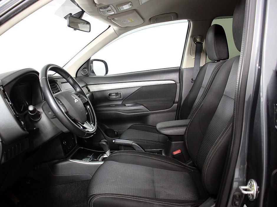 Mitsubishi Outlander 2.0 CVT, 2017, 74 000 км фото 5