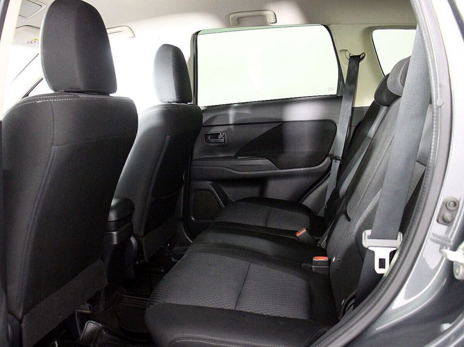 Mitsubishi Outlander 2.0 CVT, 2017, 74 000 км фото 11