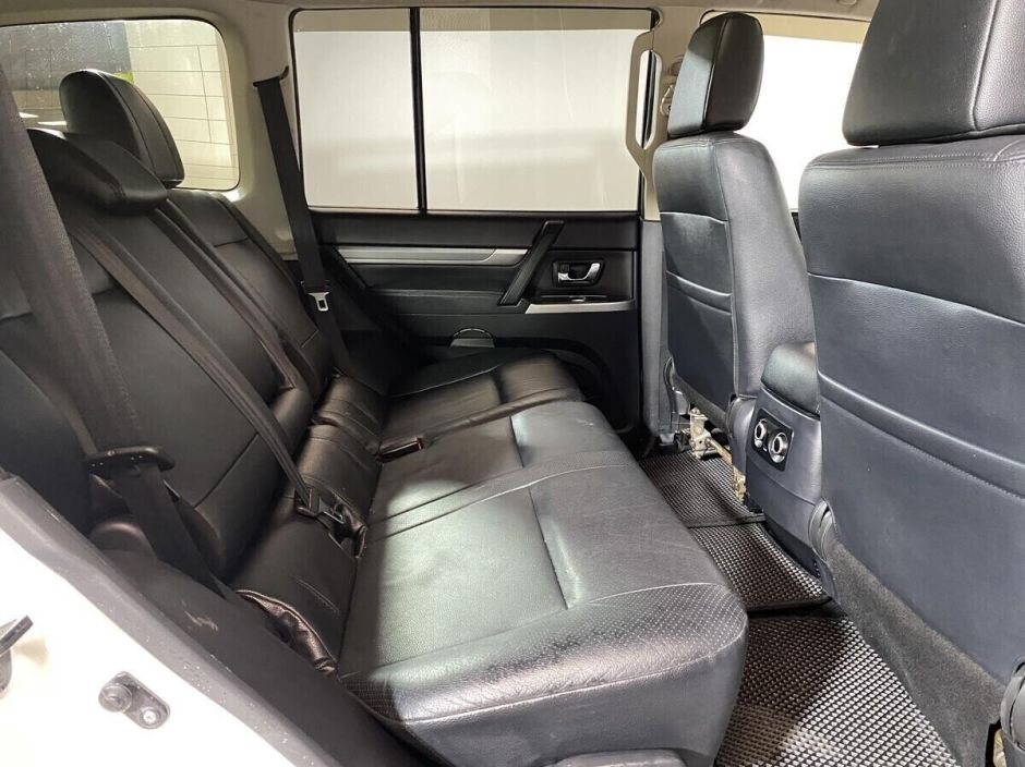 Mitsubishi Pajero 3.2 АКПП, 2013, 122 000 км фото 10