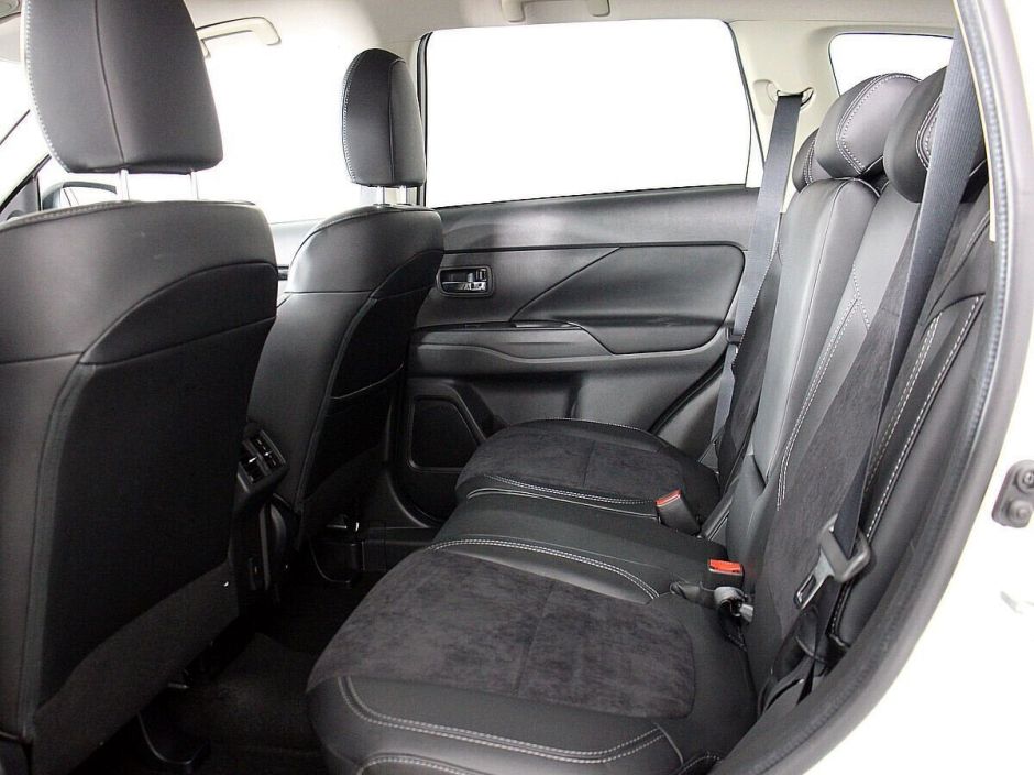 Mitsubishi Outlander 2.0 CVT, 2022, 18 000 км фото 12