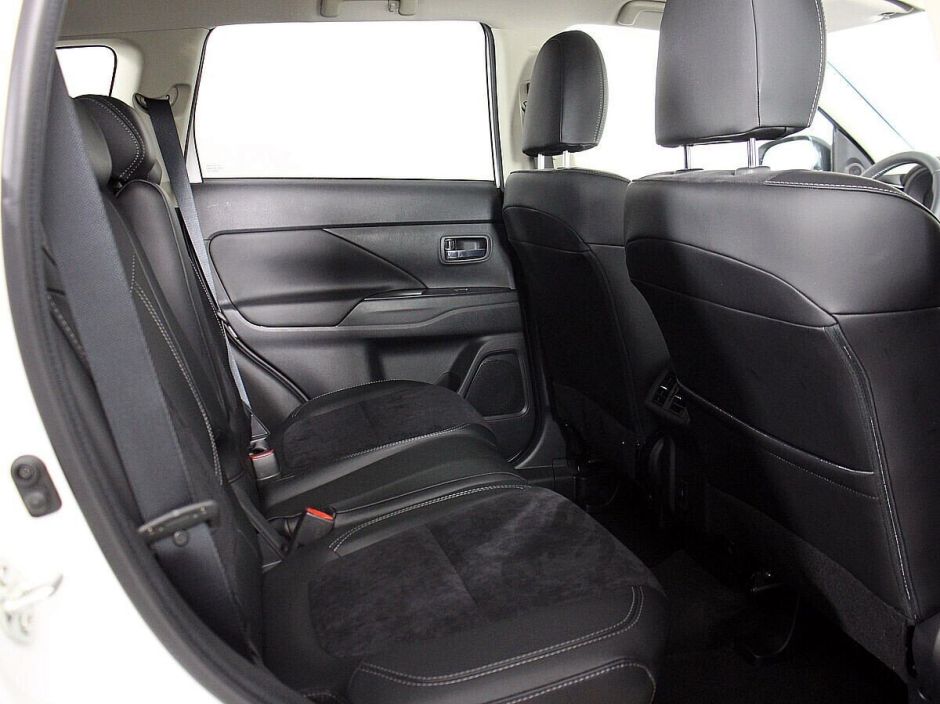 Mitsubishi Outlander 2.0 CVT, 2022, 18 000 км фото 13