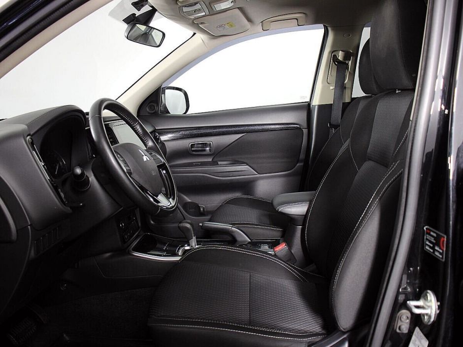 Mitsubishi Outlander 2.0 CVT, 2019, 53 000 км фото 5