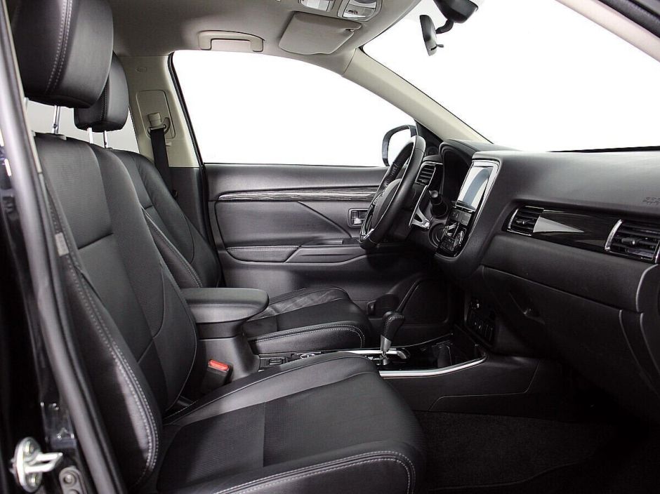 Mitsubishi Outlander 2.4 CVT, 2017, 83 000 км фото 13
