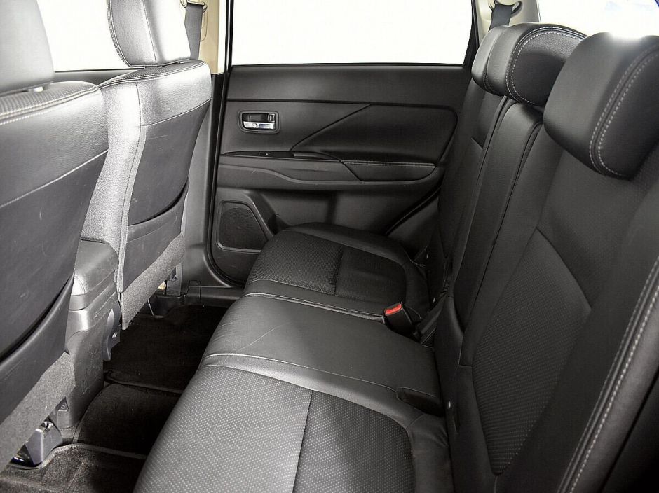 Mitsubishi Outlander 2.0 CVT, 2016, 83 000 км фото 10