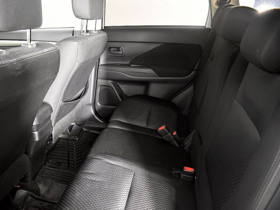 Mitsubishi Outlander 2.0 CVT, 2016, 91 000 км фото 9