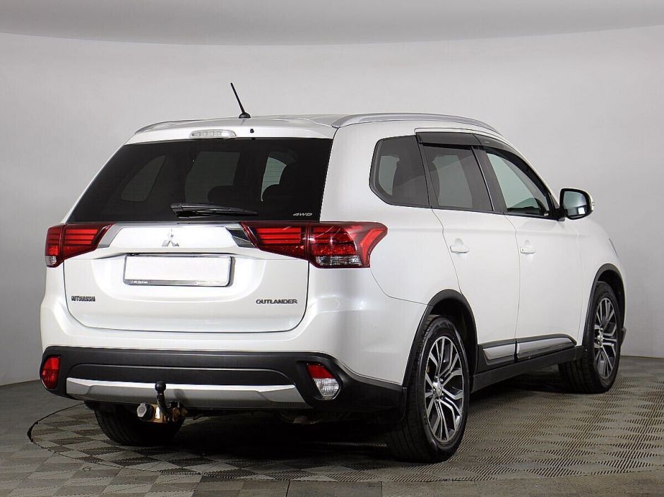 Mitsubishi Outlander 2.0 CVT, 2016, 87 000 км фото 3