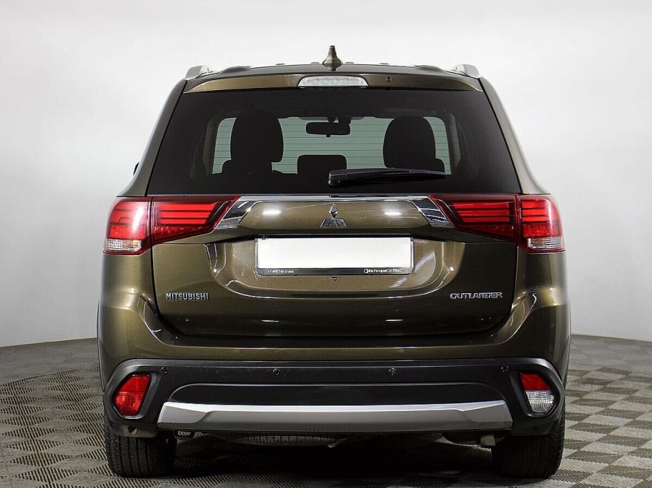 Mitsubishi Outlander 2.0 CVT, 2018, 60 000 км фото 3